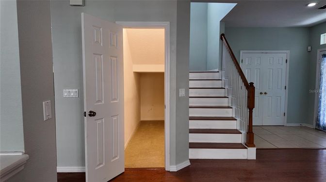 Interior, Recessed Lighting, Wood Texture Flooring