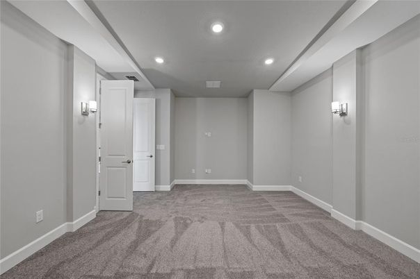 Empty room, Interior, Recessed Lighting