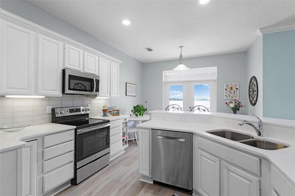 Interior, Kitchen, Pendant Lights, Recessed Lighting, Wood Texture Flooring