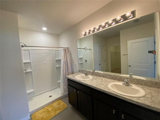 Bathroom, Dual Sink Vanities, Interior, Recessed Lighting