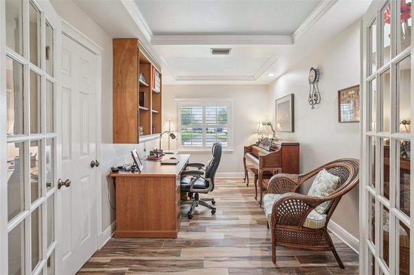 Home Office, Interior, Recessed Lighting, Wood Texture Flooring