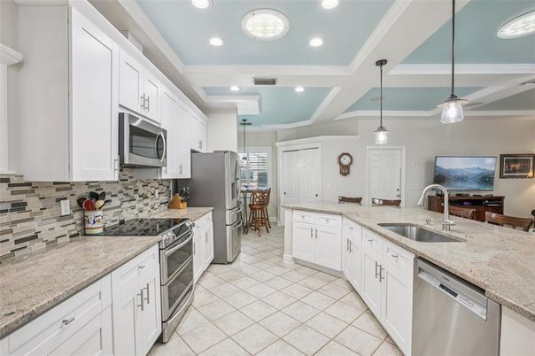 Interior, Kitchen, Pendant Lights, Recessed Lighting, Stainless Steel Appliances