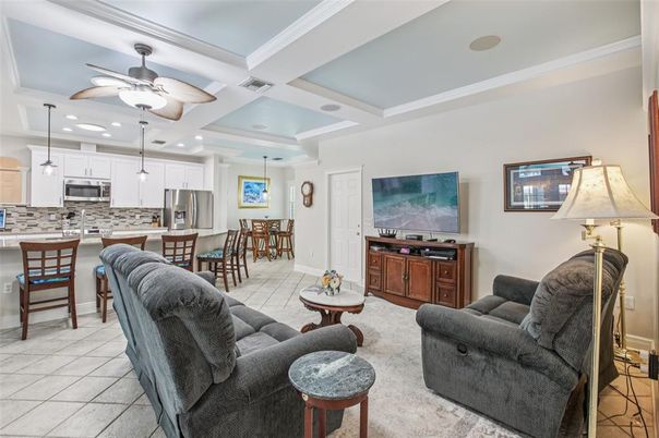 Interior, Kitchen, Living room, Pendant Lights, Recessed Lighting, Stainless Steel Appliances
