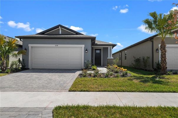 Attached, Exterior, Facade, American Craftsman