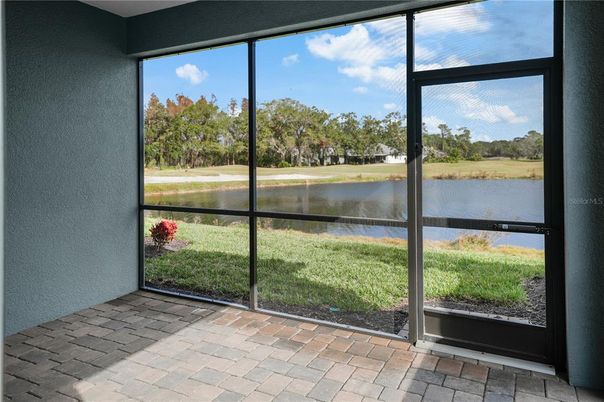 Interior, Sun Room, Water