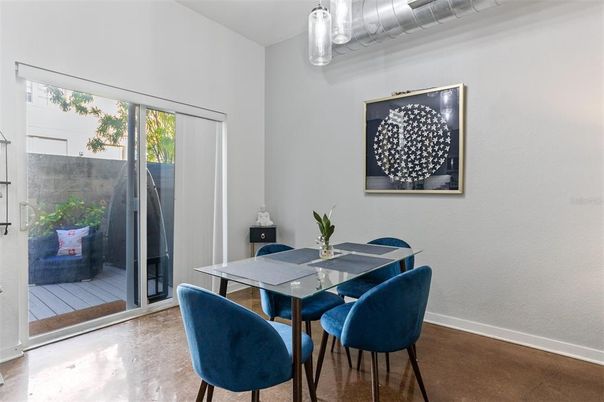 Dining room, Interior