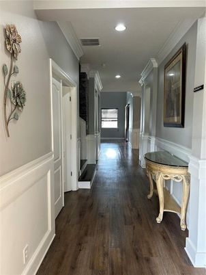Interior, Recessed Lighting, Wood Texture Flooring