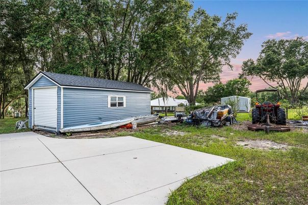 Backyard, Exterior