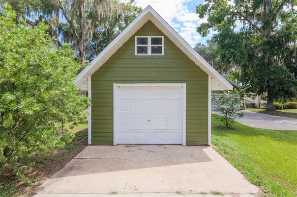Detached Garage, Exterior