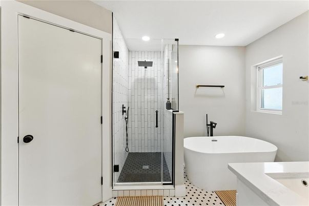 Bathroom, Free Standing Baths, Glass Shower, Interior, Recessed Lighting