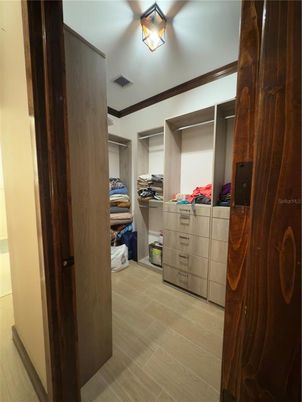 Interior, Walk-in Closets, Wood Texture Flooring
