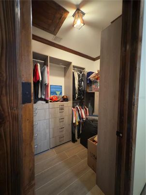 Interior, Walk-in Closets, Wood Texture Flooring