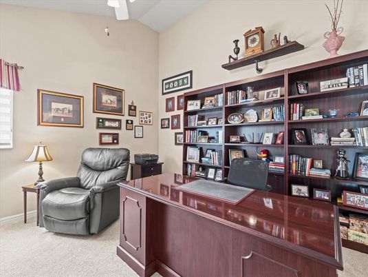 Home Office, Interior