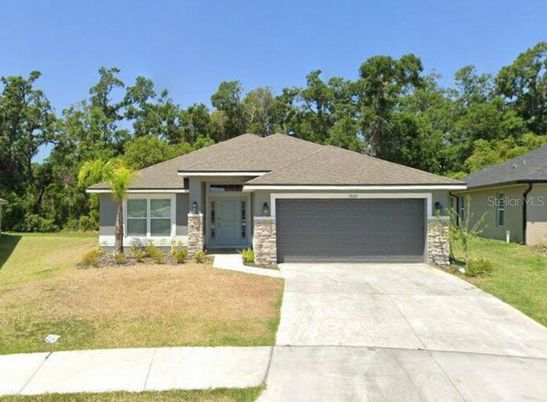 Attached, Exterior, Facade, Ranch