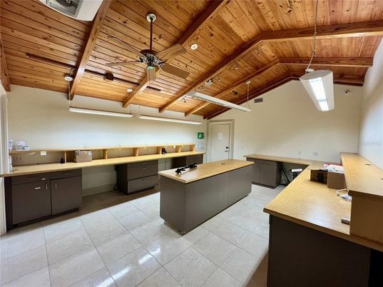 Home Office, Interior, Pendant Lights, Recessed Lighting, Wooden Beams, Wooden Ceilings