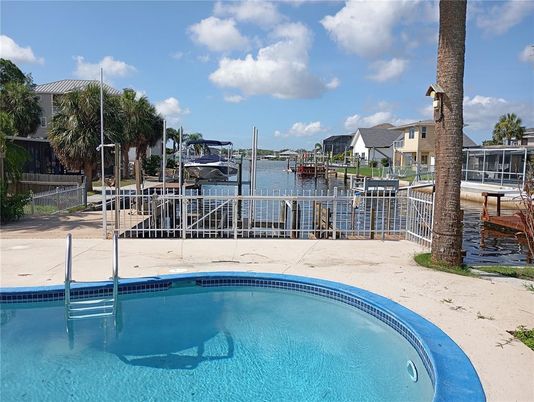 Exterior, Pool, Water
