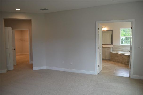 Bathroom, Empty room, Interior, Recessed Lighting