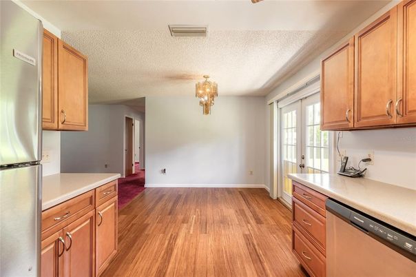 Chandelier, Interior, Kitchen, Wood Texture Flooring