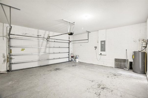 Garage, Interior