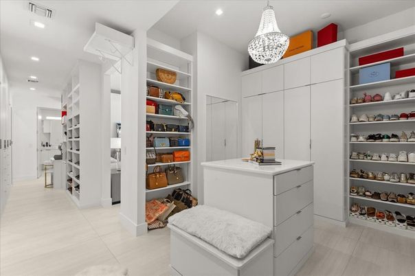 Interior, Pendant Lights, Recessed Lighting, Walk-in Closets
