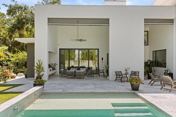 Exterior, Pool