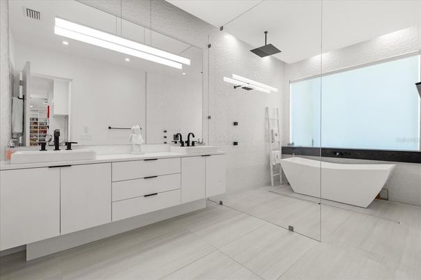 Bathroom, Dual Sink Vanities, Free Standing Baths, Interior, Recessed Lighting