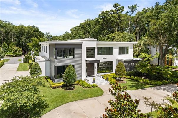 Backyard, Exterior, Facade, Modern