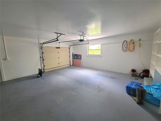 Garage, Interior