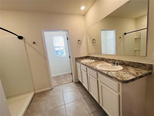 Bathroom, Dual Sink Vanities, Interior, Recessed Lighting