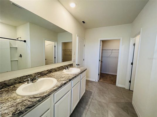 Bathroom, Dual Sink Vanities, Interior, Recessed Lighting