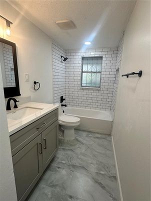 Bathroom, Dual Sink Vanities, Interior, Marble, Recessed Lighting