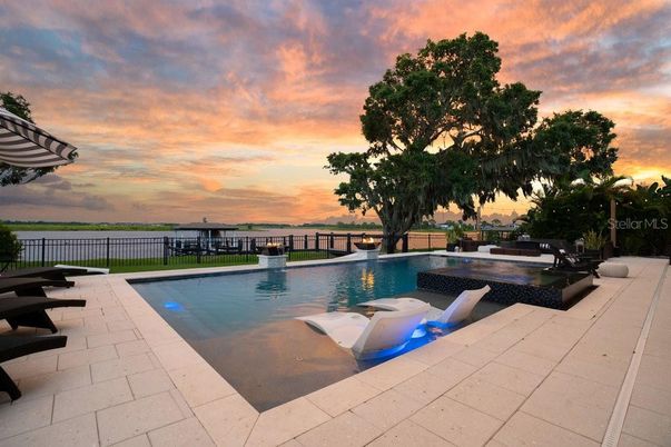 Exterior, Pool, Water