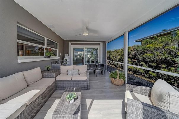 Dining room, Interior, Living room, Sun Room