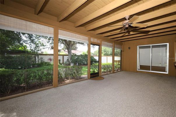 Empty room, Interior, Sun Room, Wooden Beams, Wooden Ceilings