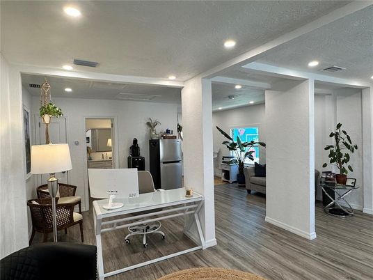 Home Office, Interior, Recessed Lighting, Wood Texture Flooring