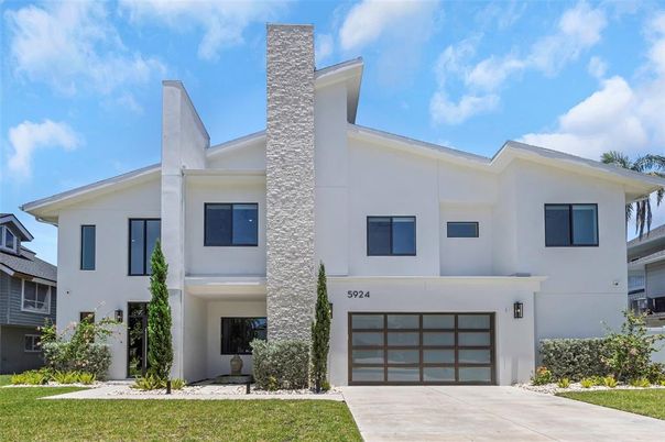 Attached, Exterior, Facade, Modern