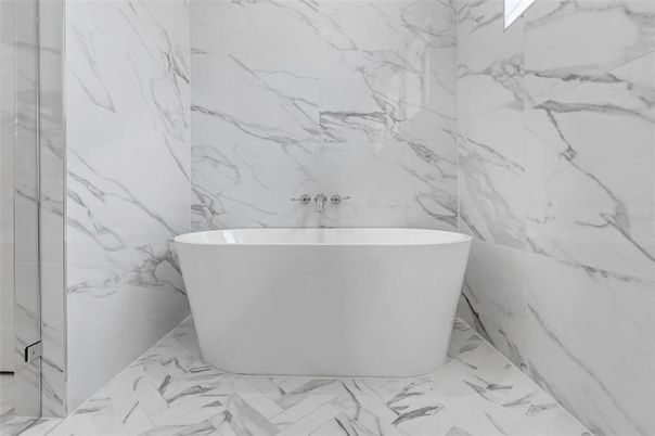 Bathroom, Free Standing Baths, Interior, Marble, Marble Walls