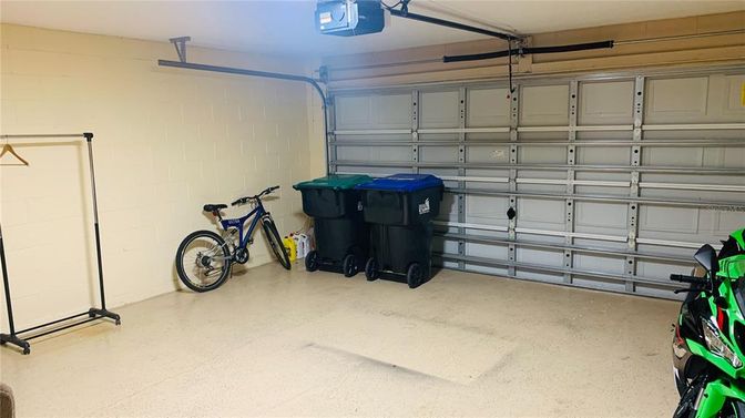 Garage, Interior