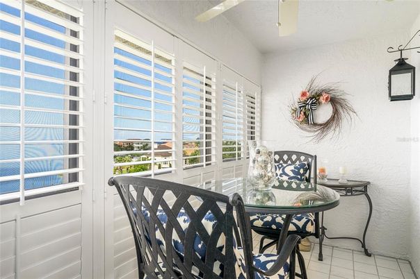 Dining room, Interior