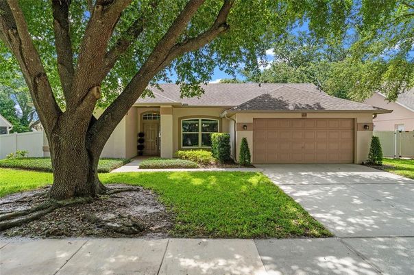 Attached, Exterior, Facade, Ranch