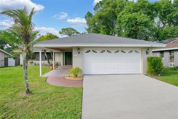 Attached, Exterior, Facade, Ranch