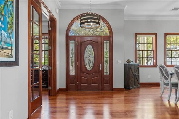 Interior, Pendant Lights, Wood Texture Flooring