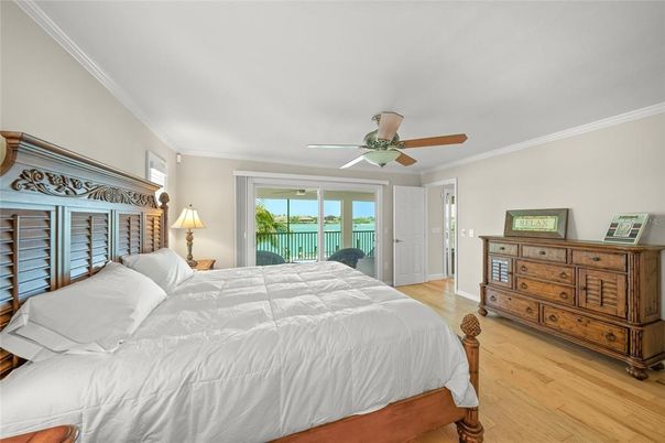 Bedroom, Interior, Water, Wood Texture Flooring