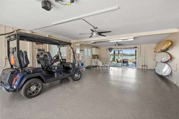 Garage, Interior