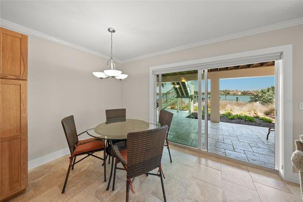 Chandelier, Dining room, Interior, Pendant Lights, Water