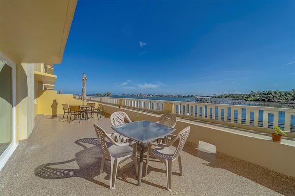 Water, Exterior, Dining room, Other