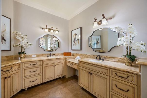 Bathroom, Dual Sink Vanities, Interior