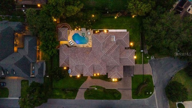 Exterior, Drone
