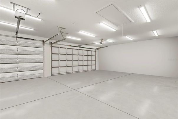 Garage, Interior