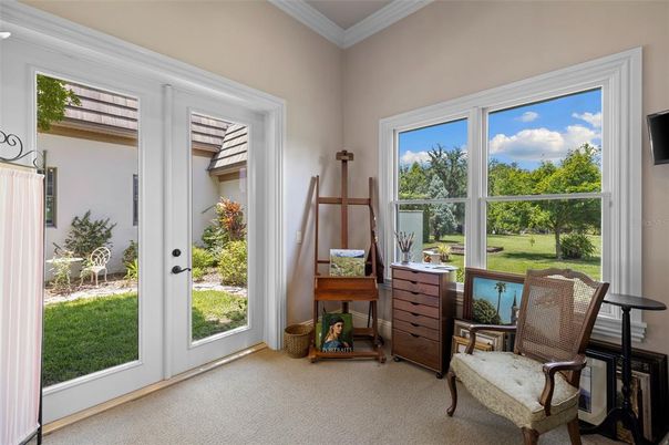 Home Office, Interior